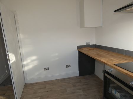 Westmorland Avenue Flat 2 - Photo 3