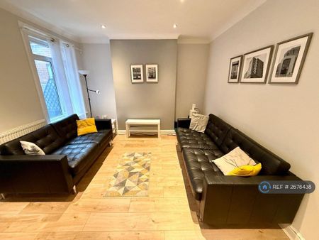 5 bedroom terraced house to rent - Photo 3