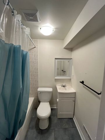 For Lease - 5475 Freshwater Drive Unit# Bsmt, Mississauga, Ontario - Photo 3