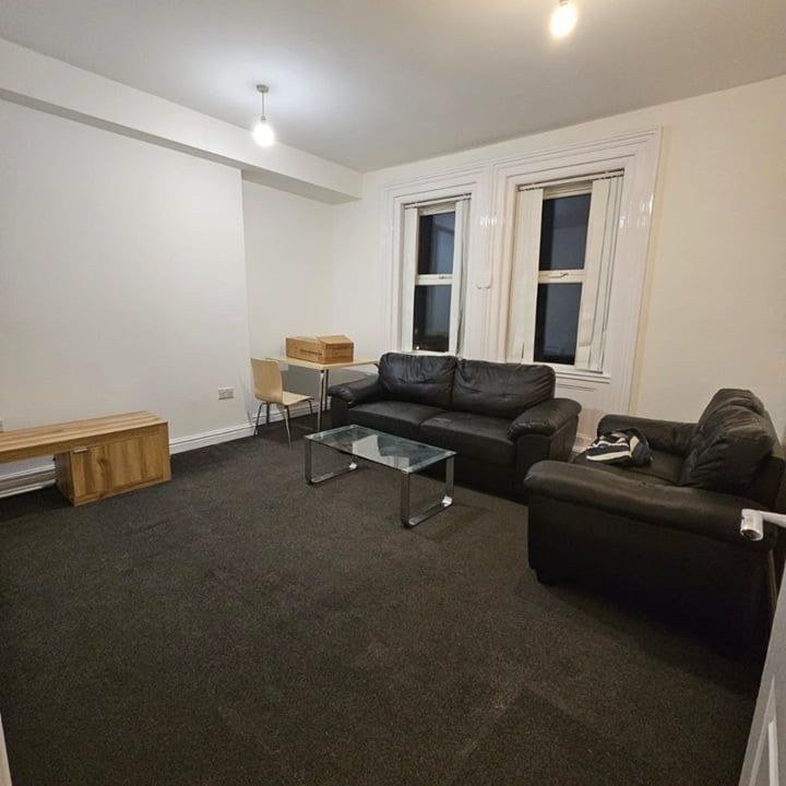 2 Bed Flat, The Oaks, M7 - Photo 1