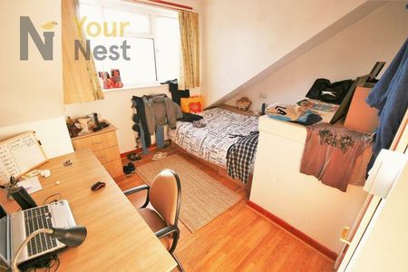 4 bedroom terraced house to rent - Photo 4