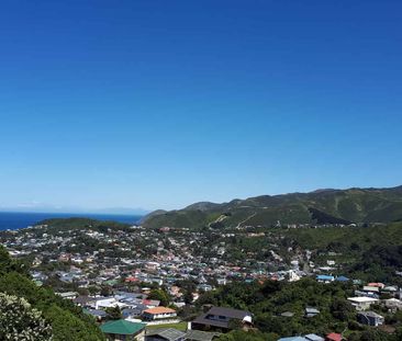 Sun, sky, views, clean, tidy, warm and dry! - Photo 1