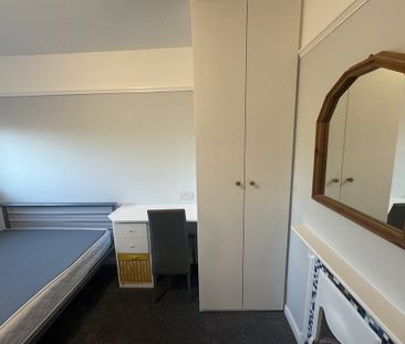 Burton Green, Clifton - P2309 - Photo 6