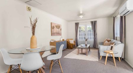 Low Maintenance Townhouse - Photo 2