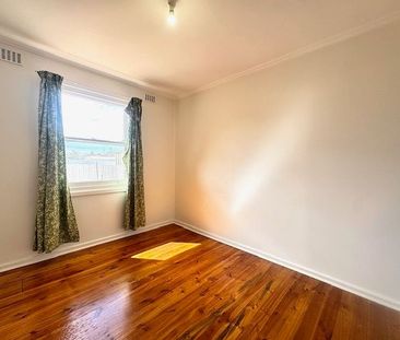 To register & apply for this property, please use this link: https:... - Photo 2