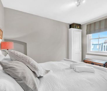 4 bedroom terraced house to rent - Photo 5