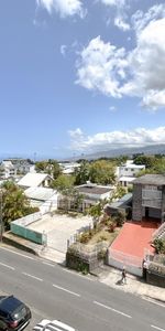 Location Appartement 2 pièces 62m² LE TAMPON 97430 - Photo 4