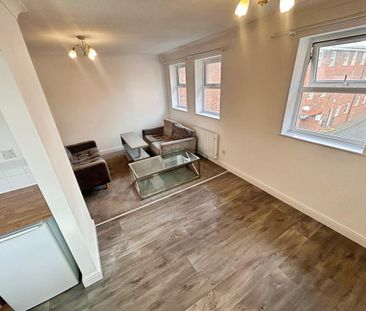 2 bedroom apartment to rent - Photo 4