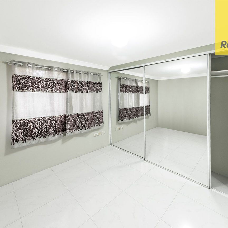 BEAUTIFULLY COSY RENOVATED 3 BEDROOM UNIT - Photo 1