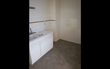 Location Appartement 4 pièces 85 m² Valençay - Photo 5