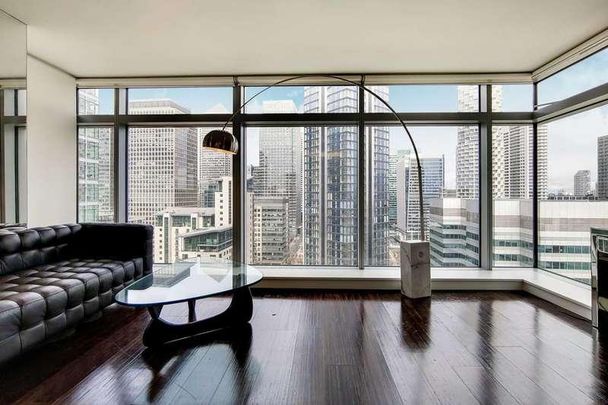 Pan Peninsula Square, Canary Wharf, E14 - Photo 1