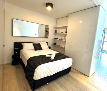 Natural sun light, furnished apartment in the centre of Sydneys CBD - Photo 1