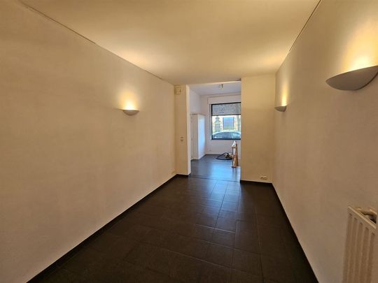 gelijkvloers appartement met tuintje - Photo 1