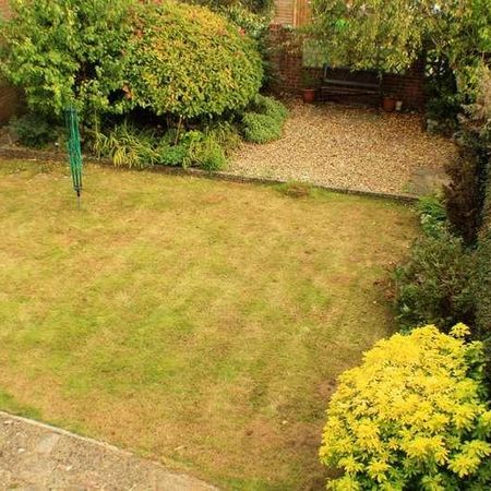 St Anne`s Close, Bicester, OX26 - Photo 4