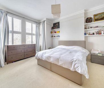 3 bedroom flat to rent - Photo 5