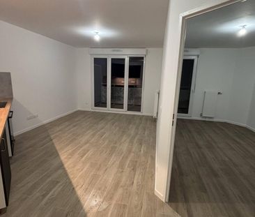 location Appartement T2 DE 42.37m² À SAVIGNY LE TEMPLE - Photo 5