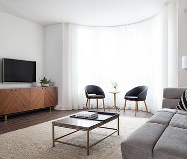 5885 Cavendish Boulevard, Montréal, QC - Photo 1