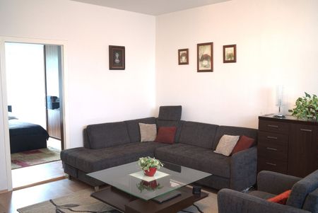 Pronájem bytu 4+1 • 82 m² bez realitkyPolabská, Praha - Miškovice - Фото 2