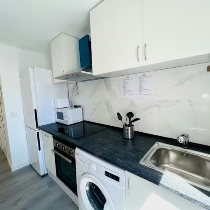 Calle León, Getafe, Community of Madrid 28903 - Photo 1