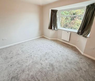 3 bedroom detached bungalow to rent - Photo 2