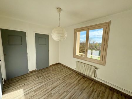 APPARTEMENT T3 A LOUER A RIORGES - MAIRIE - Photo 3