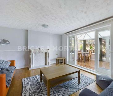 (?ppw) Henry Square, Shieldfield, Newcastle Upon Tyne, NE2 - Photo 1