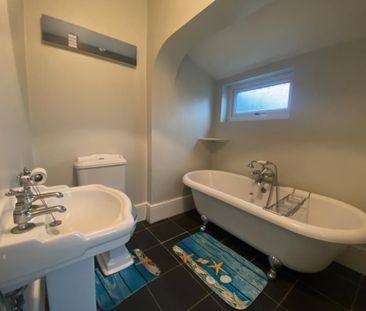 3 bedroom terraced house to rent - Photo 6