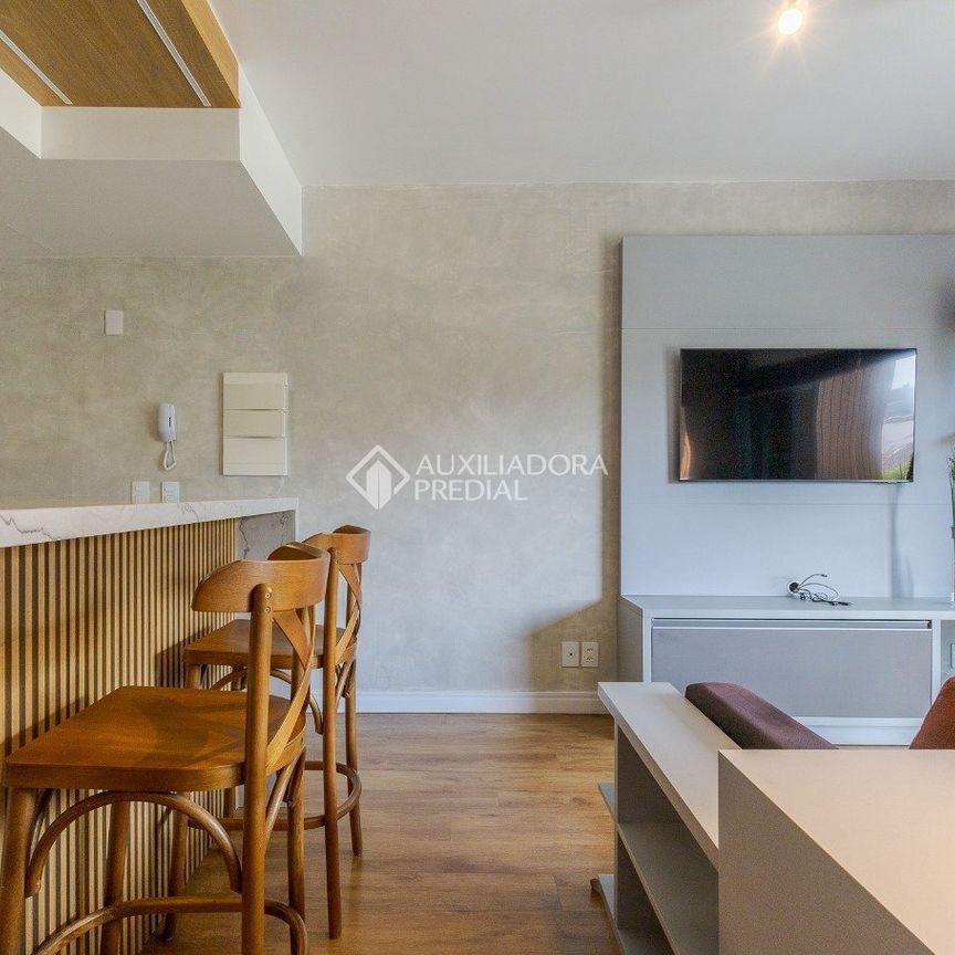 Apartamento com 1 quarto e 47m² para alugar em Petrópolis, Porto Alegre. - Photo 1
