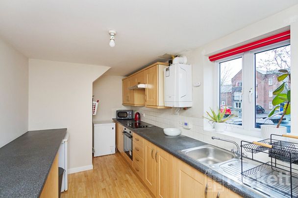 Victoria House, Scholars Court, ST4 7DW, ST4 - Photo 1