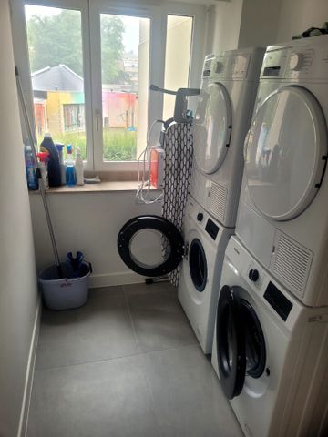 Location appartement 7 pièces, 122.00m², Évry-Courcouronnes - Photo 2