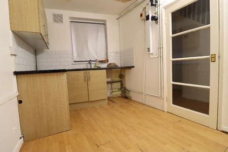 Hale Lane, Edgware, Middlesex, HA8 - Photo 5