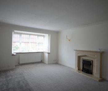 3 bedroom Detached house To Let - Photo 5