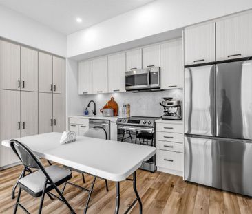 For Lease - 415 Sea Ray Avenue Unit# 456, Innisfil, Ontario - Photo 4