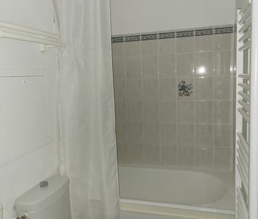 POITIERS: Route de gencay studio meublé de 20.59 m² avec parking - Photo 6