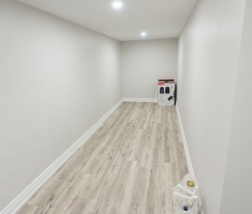 For Lease - 1 Tomwood Court, Whitchurch-Stouffville, Ontario - Photo 2