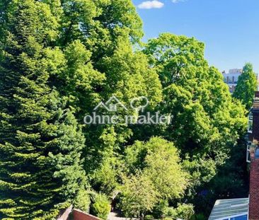 Helle Altbau-Wohnung mit Balkon zum grünen Innenhof, nur 2 Parteien... - Photo 1