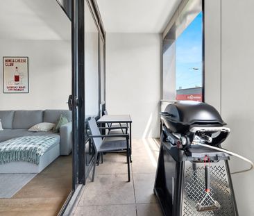 Safe & secure modern apartment living in Richmond - Photo 6