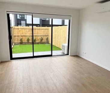 Lovely modern townhouse available for rent - Photo 4