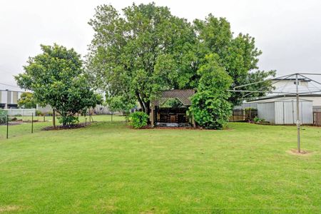 Delightful Original Home in Wilsonton - Photo 5