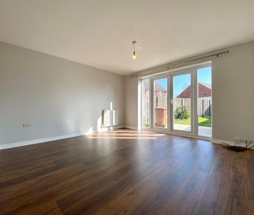 3 bedroom end of terrace house to rent - Photo 4