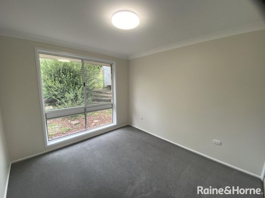 THREE BEDROOM FAMILY HOME - Photo 1
