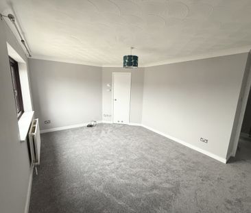 First Floor 1 Bedroom Self Contained Flat for Rent in Rochester - Photo 5