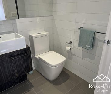 MODERN, APARTMENT IN THE HEART OF HAWTHORN - Photo 6