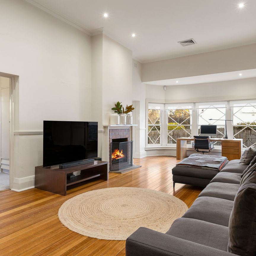 85 Lumeah Rd, Caulfield North VIC 3161 - House For Rent | Domain - Photo 1