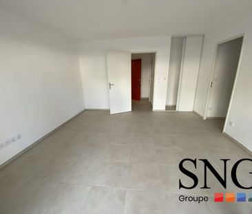 BEAU T3 AVEC TERRASSE ET PARKING - Photo 5