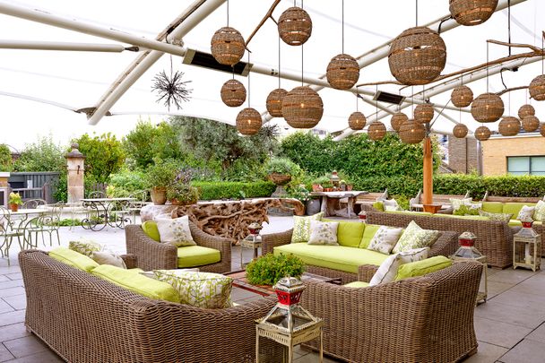 Exquisite flat with private terrace in central London residence - Photo 1