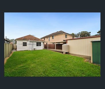 Beautifully Presented Family Home. - Photo 4