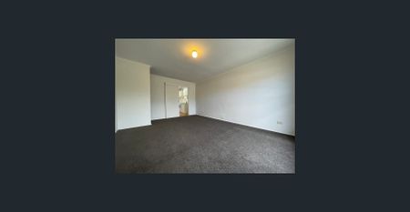 TWO BEDROOM UNIT IN CENTRAL MORDIALLOC - Photo 2