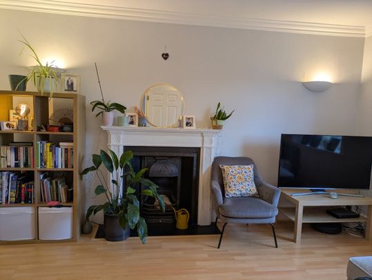 2 Bed Flat, Oakfield Road, BS8 - Photo 1