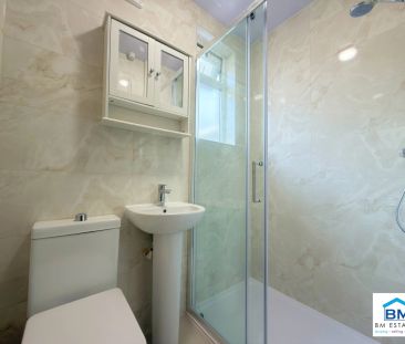3 Bedroom Terraced - Photo 6